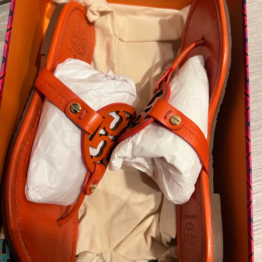 Tory Burch Orange Leather Logo Thong Sandals - Picture 3 of 4